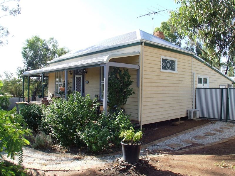 14 Radnor Road, York WA 6302