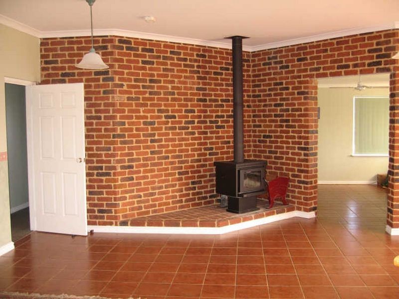 124 Herbert Road, York WA 6302