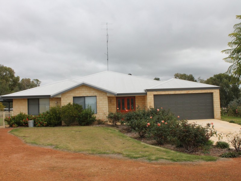 57 Eleventh Road, York WA 6302