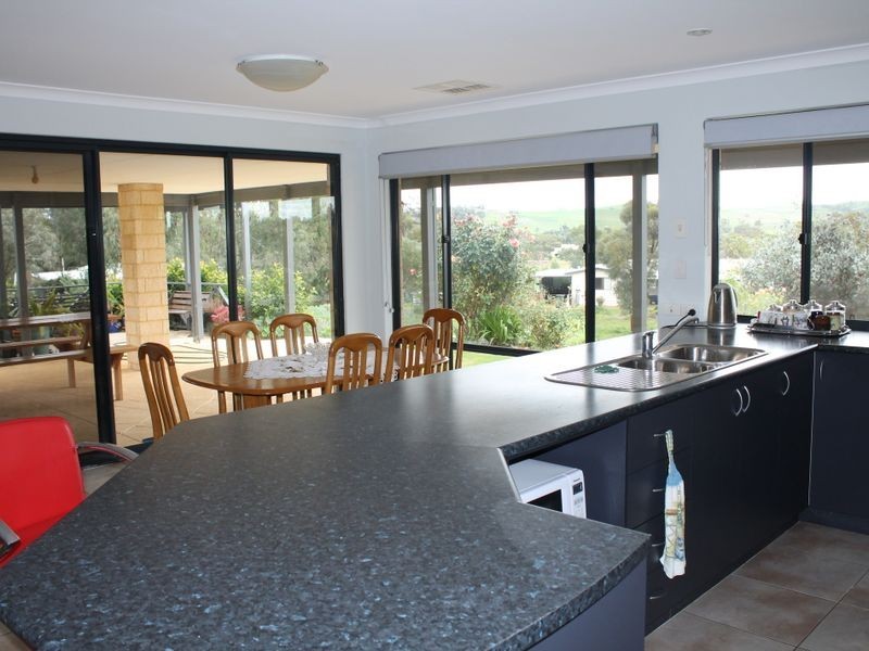 57 Eleventh Road, York WA 6302