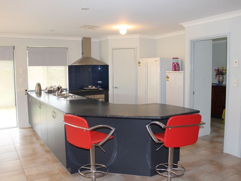 57 Eleventh Road, York WA 6302