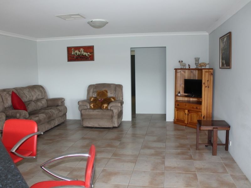 57 Eleventh Road, York WA 6302