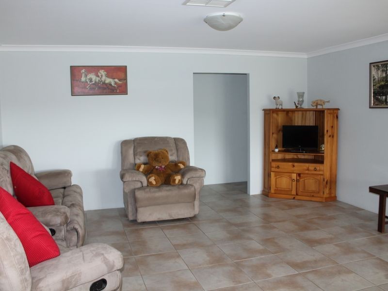 57 Eleventh Road, York WA 6302