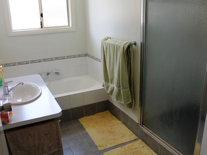 2/2 Eighth Road, York WA 6302