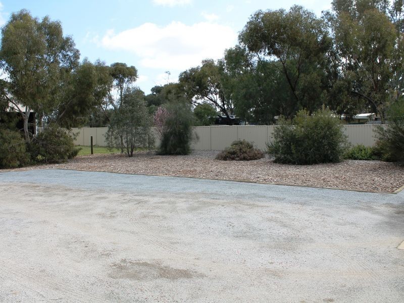 2/2 Eighth Road, York WA 6302