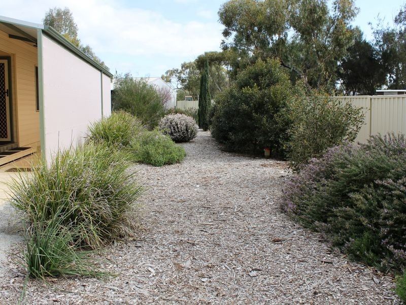 2/2 Eighth Road, York WA 6302