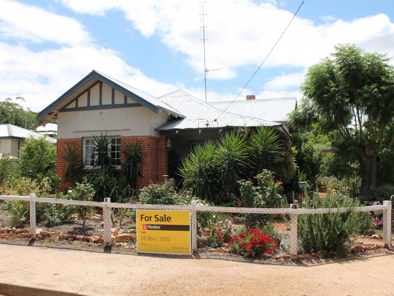 22 Macartney Street, York WA 6302