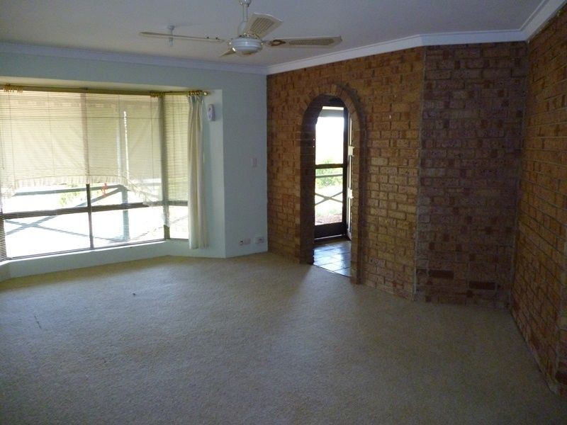 38 Suburban Rd, York WA 6302