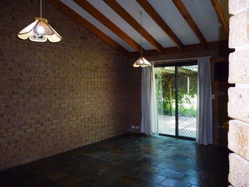 38 Suburban Rd, York WA 6302