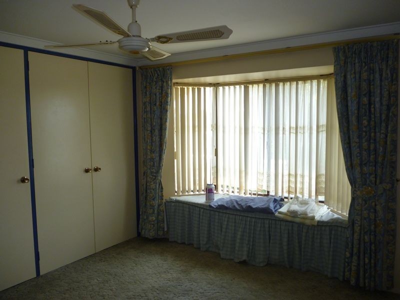 38 Suburban Rd, York WA 6302