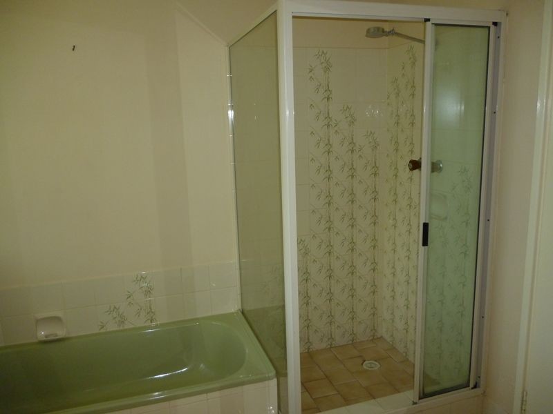 38 Suburban Rd, York WA 6302