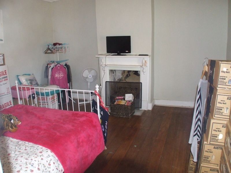 11 Tenth Road, York WA 6302