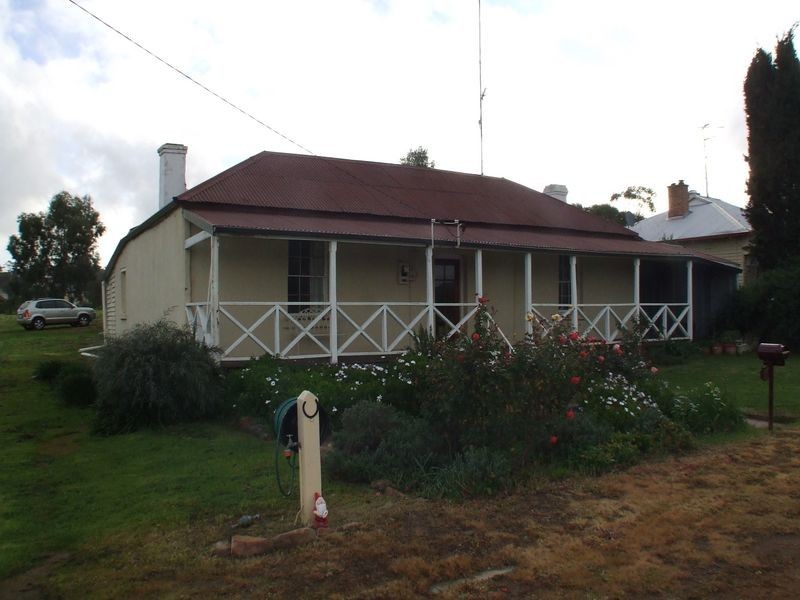 11 Tenth Road, York WA 6302