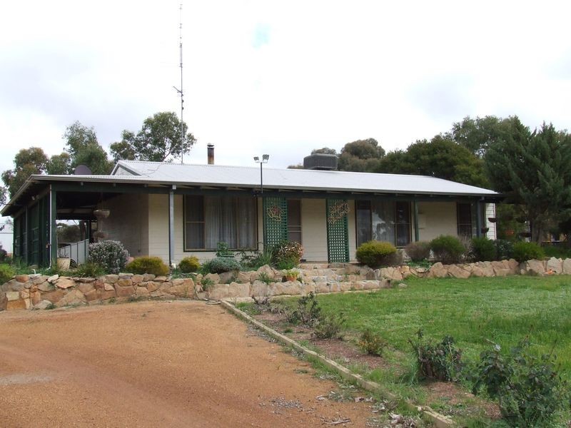 271 Avon Terrace, York WA 6302
