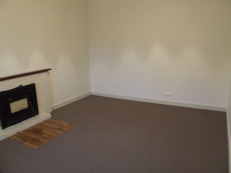 15 Thomson Street, York WA 6302