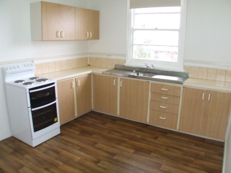 15 Thomson Street, York WA 6302