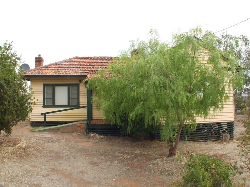 15 Thomson Street, York WA 6302
