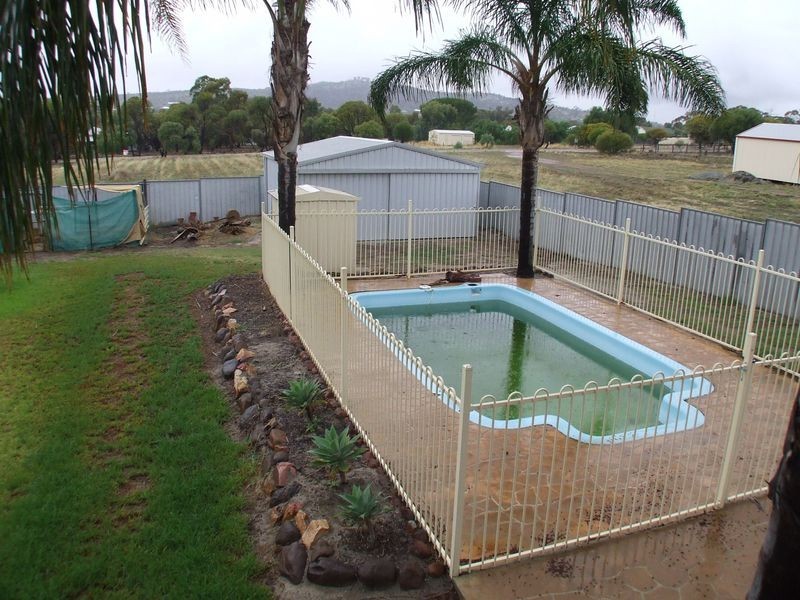 44 Alfred Street, York WA 6302