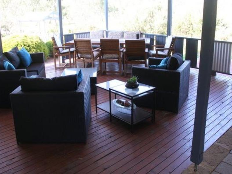 6 Osnaburg Road, York WA 6302