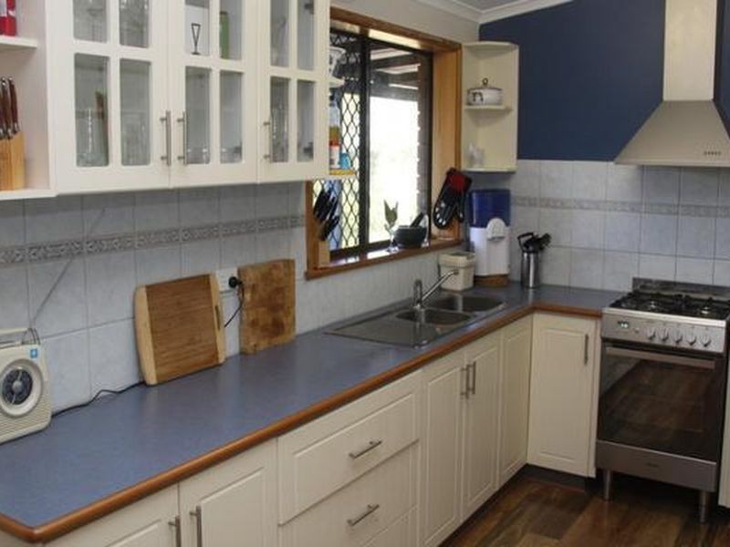 6 Osnaburg Road, York WA 6302