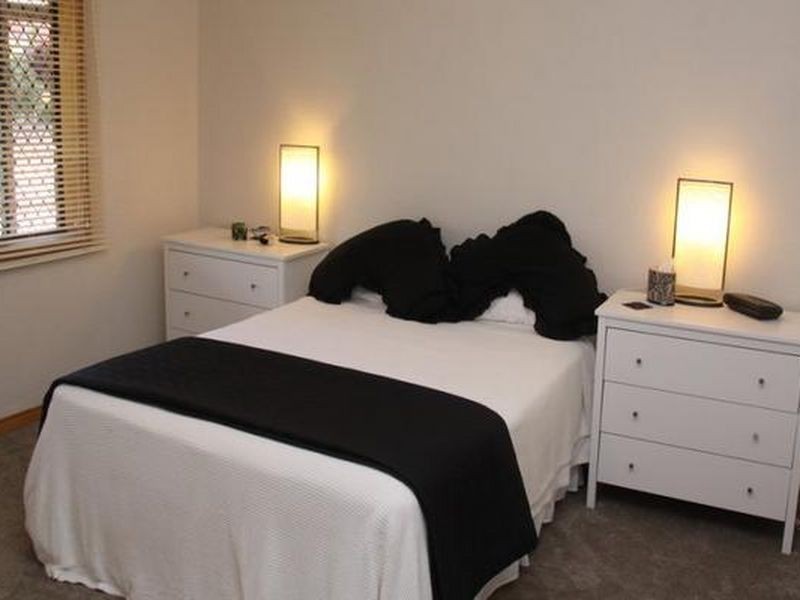 6 Osnaburg Road, York WA 6302