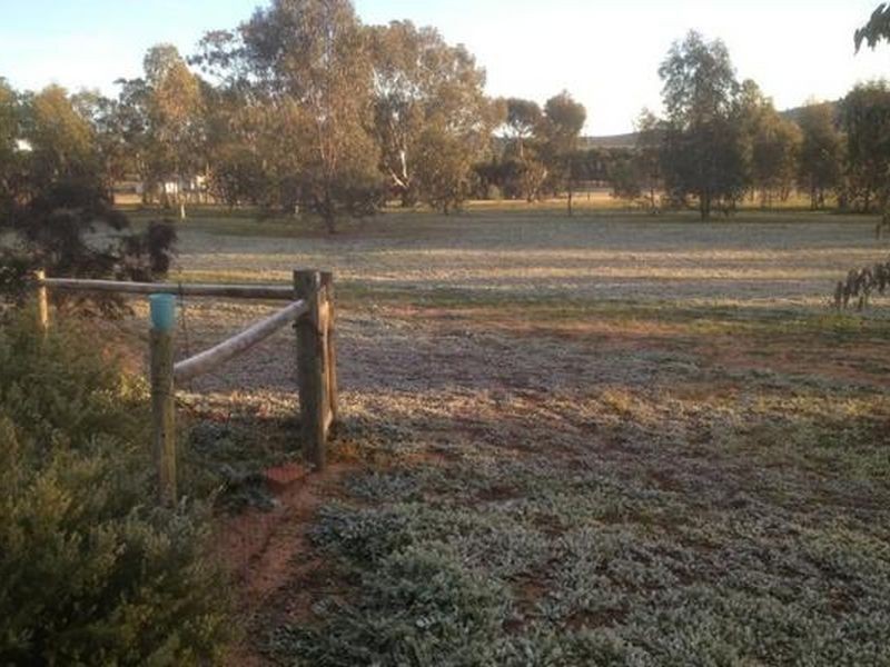 6 Osnaburg Road, York WA 6302