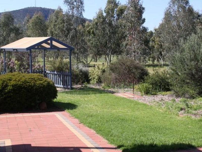 6 Osnaburg Road, York WA 6302