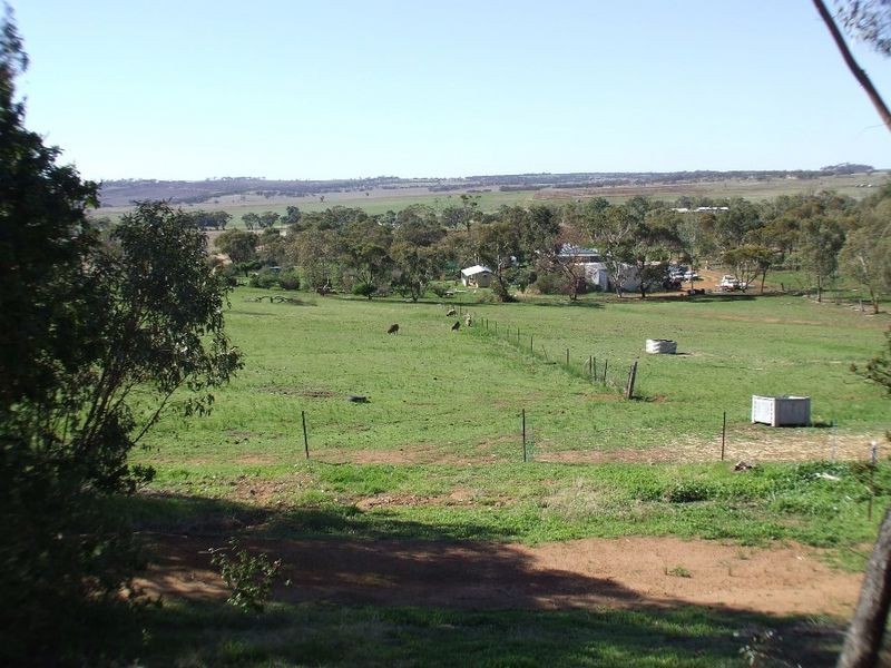 125 Attfield Road, York WA 6302