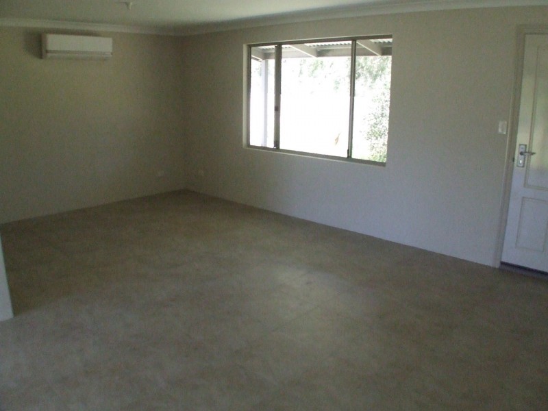 Unit 10/2 Eighth Road, York WA 6302