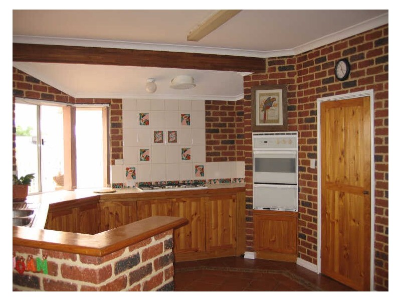 124 Herbert Road, York WA 6302