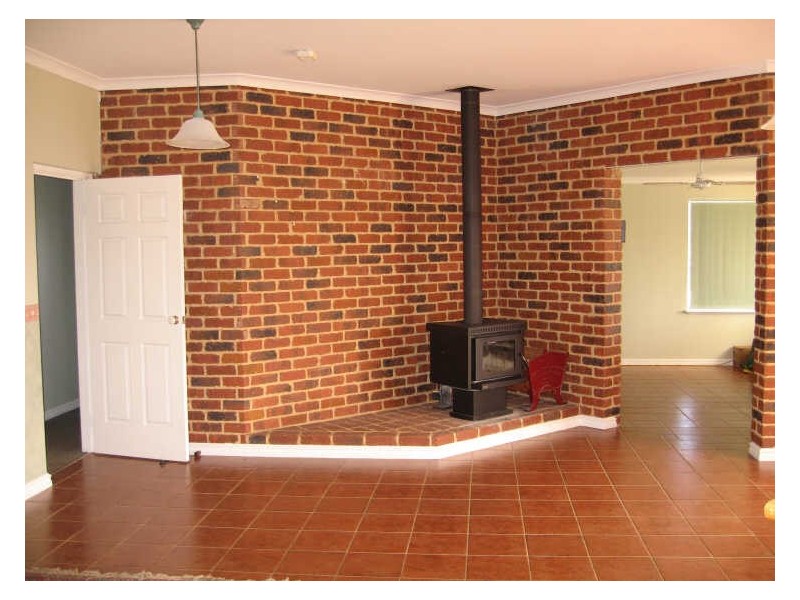 124 Herbert Road, York WA 6302