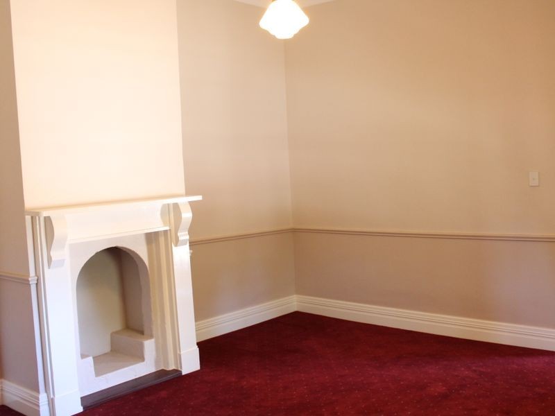 9 South Street, York WA 6302