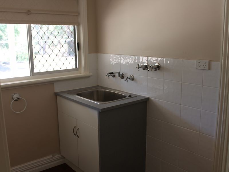 9 South Street, York WA 6302