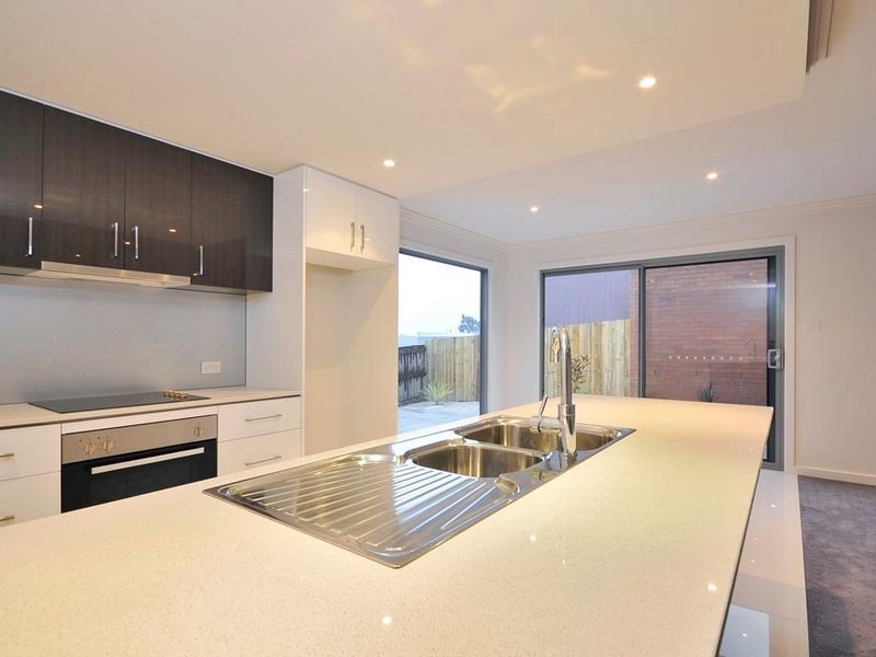 6/161 Alanvale Road, Newnham TAS 7248