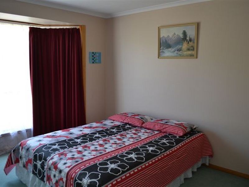 11 Piper Avenue, Youngtown TAS 7249