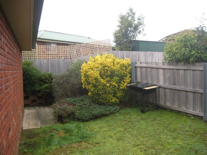 2/64 Las Vegas Drive, Prospect TAS 7250