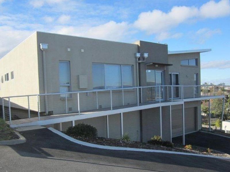 1/7-9 Monet Place, Newnham TAS 7248