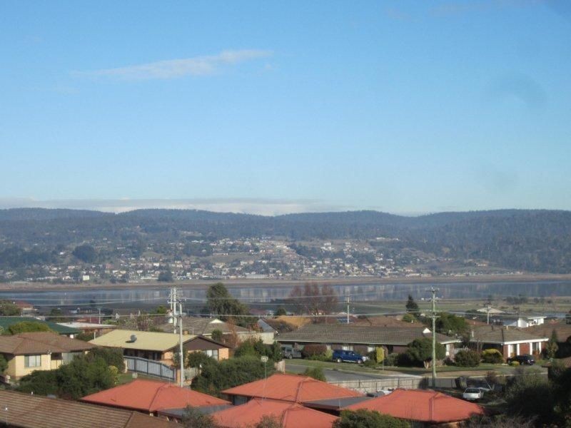 1/7-9 Monet Place, Newnham TAS 7248