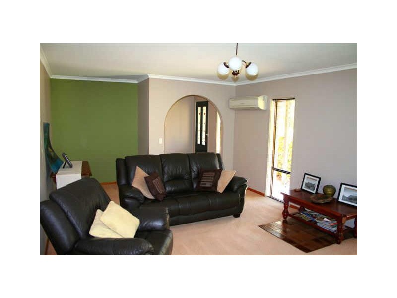 Summerhill TAS 7250