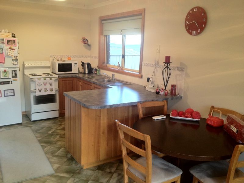 2/68 Benvenue Road, St Leonards TAS 7250