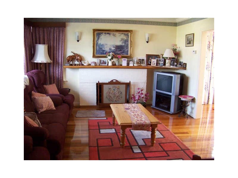 Newstead TAS 7250