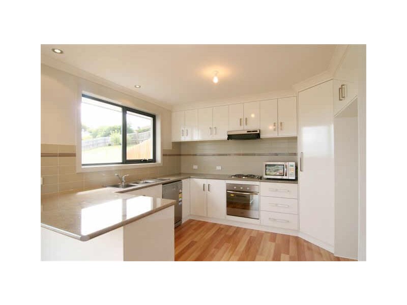3/24 Roberts Crescent, Newnham TAS 7248