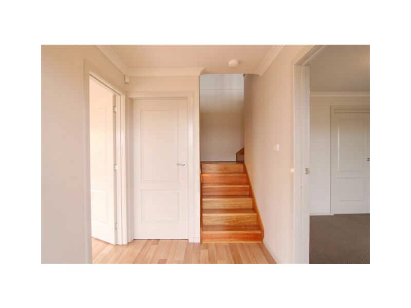 3/24 Roberts Crescent, Newnham TAS 7248