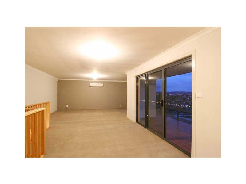 3/24 Roberts Crescent, Newnham TAS 7248