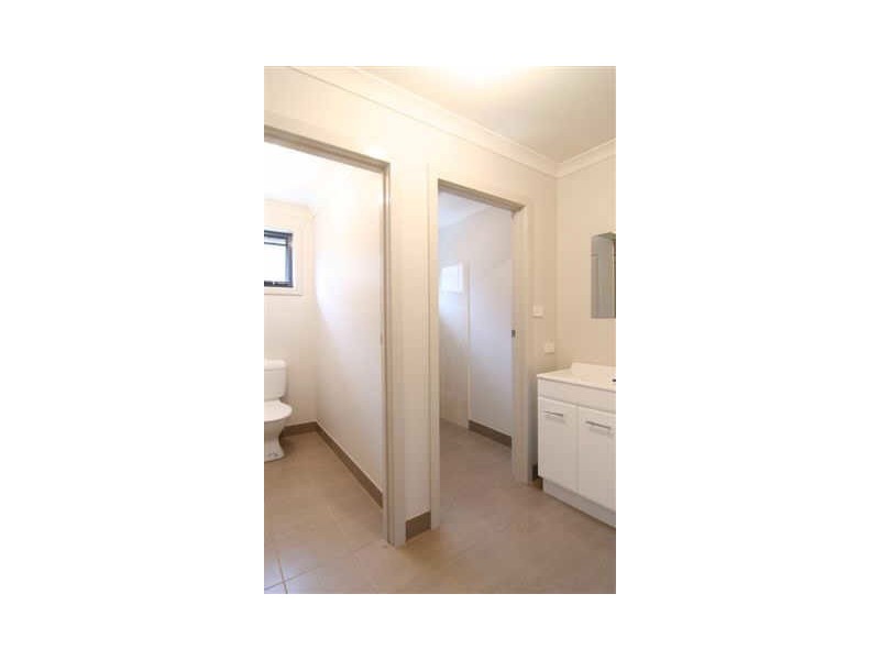 3/24 Roberts Crescent, Newnham TAS 7248