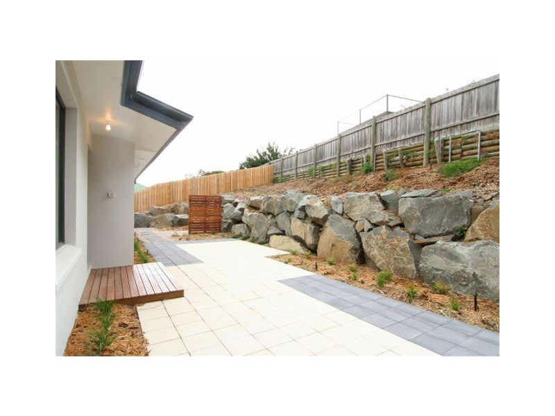 3/24 Roberts Crescent, Newnham TAS 7248