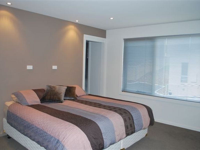 2/7 Monet Place, Newnham TAS 7248