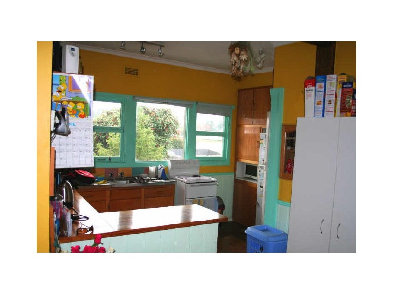 8 Alma Street, Youngtown TAS 7249