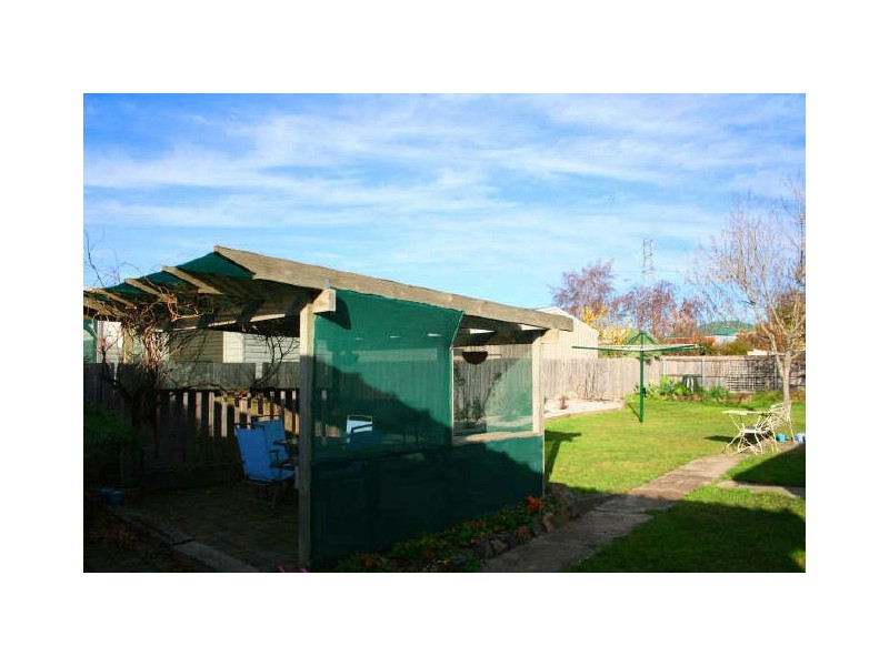 8 Alma Street, Youngtown TAS 7249