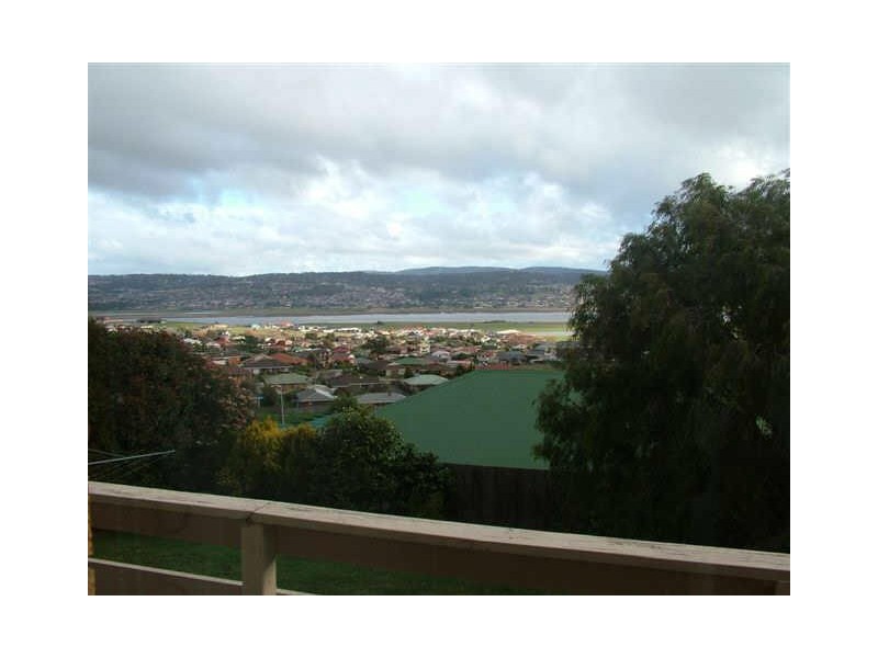31 Vermeer Avenue, Newnham TAS 7248